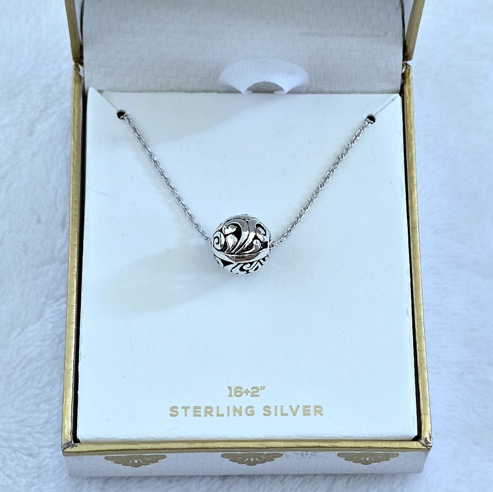 Annika Witt Sterling Silver🤍 Floating🛶 Scroll📜 Ball⚾️ Pendant Necklace -